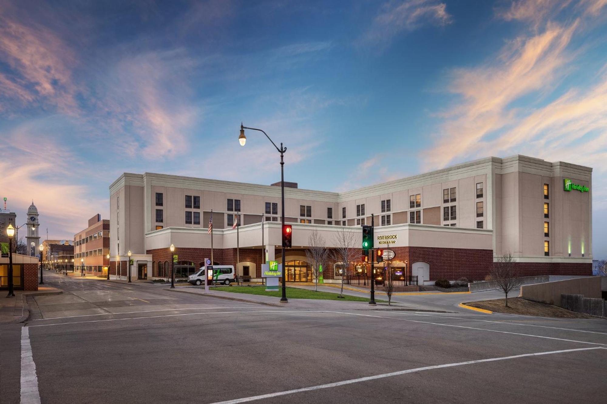 Holiday Inn Dubuque/Galena, an IHG Hotel Exterior foto
